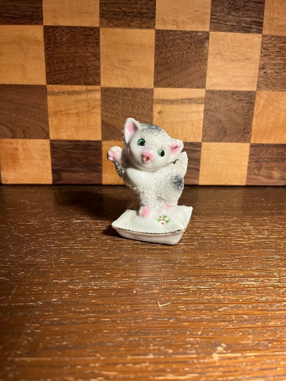Sugar Glazed Cat on Pillow Figurine A524